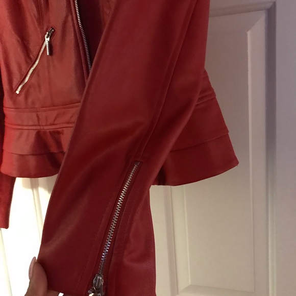 Beautiful Guess NWTGenuine leather jacket π₯ - Picture 3 of 4